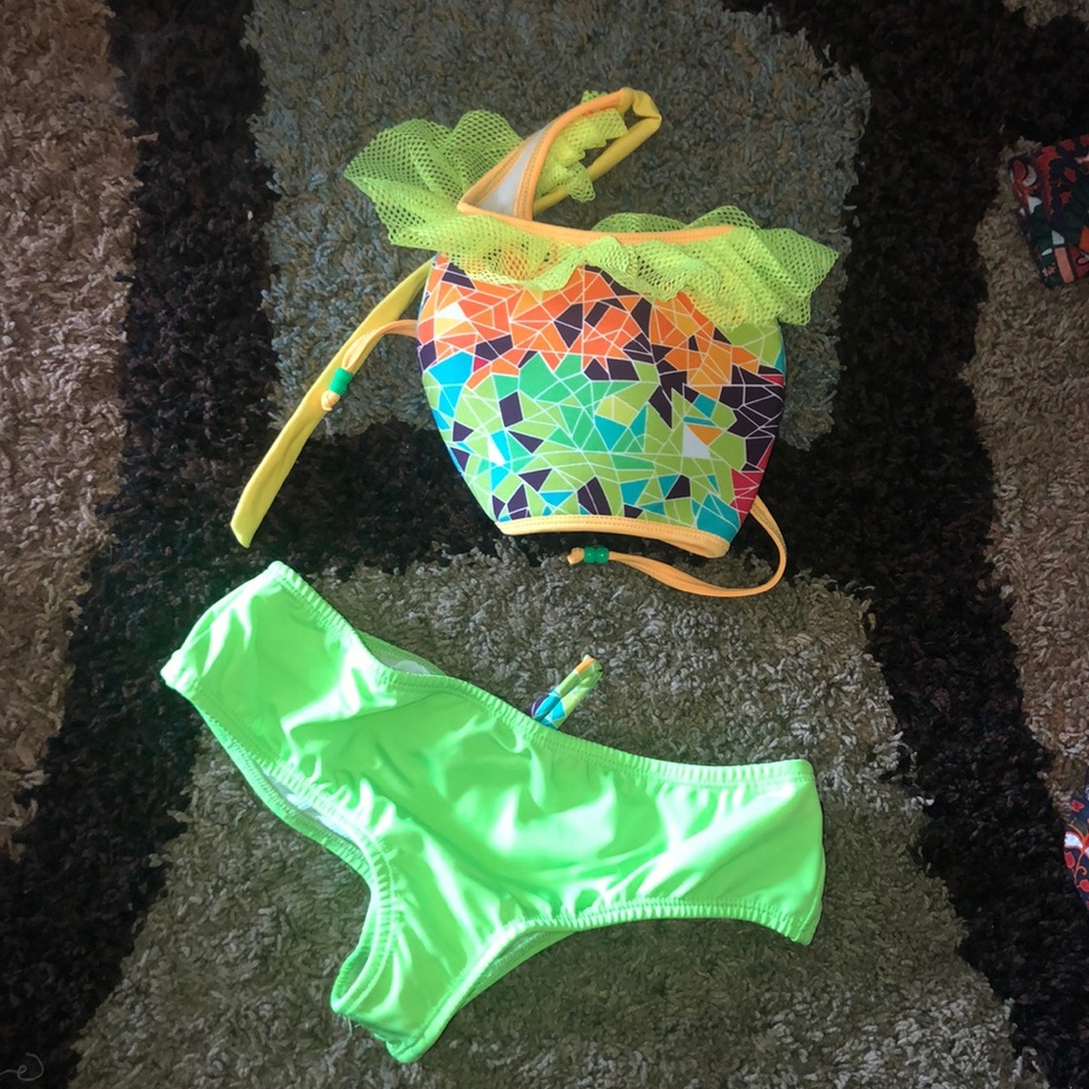 Hand made bikini 👙 - Picture 2 of 4